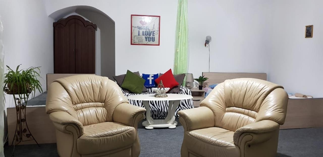 Madona'S Apartment ティビリシ エクステリア 写真